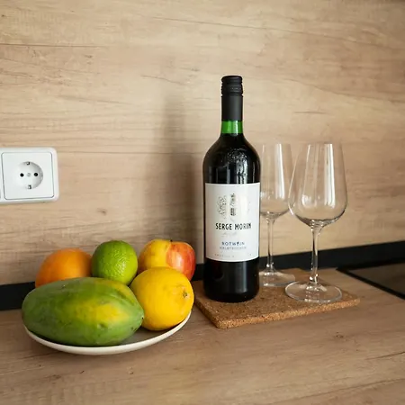 Md-4 Dodendorfer 88 - Naehe Uni Klinik - 2 Schlafzimmer - Smart Tv - Schlafsofa -voll Ausgestattet アパート *