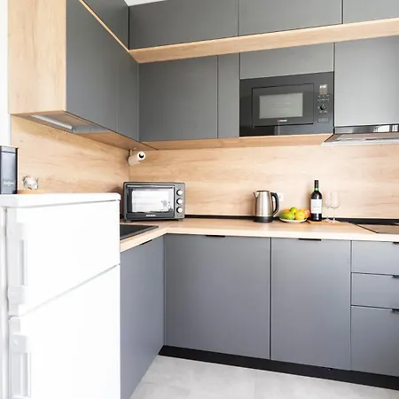아파트 Md-4 Dodendorfer 88 - Naehe Uni Klinik - 2 Schlafzimmer - Smart Tv - Schlafsofa -voll Ausgestattet *