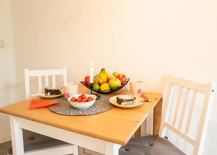 Md-4 Dodendorfer 88 - Naehe Uni Klinik - 2 Schlafzimmer - Smart Tv - Schlafsofa -voll Ausgestattet マクデブルク